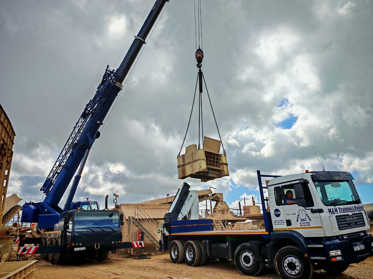 Camions-grues — M&M Training and Rigging